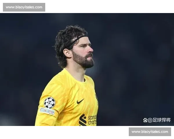 阿利松妻子术后报平安，利物浦门神返巴西照料家人